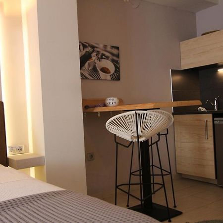 Aiolos Apartments Ermou 64 2Nd Floor Suites Atenas Exterior foto