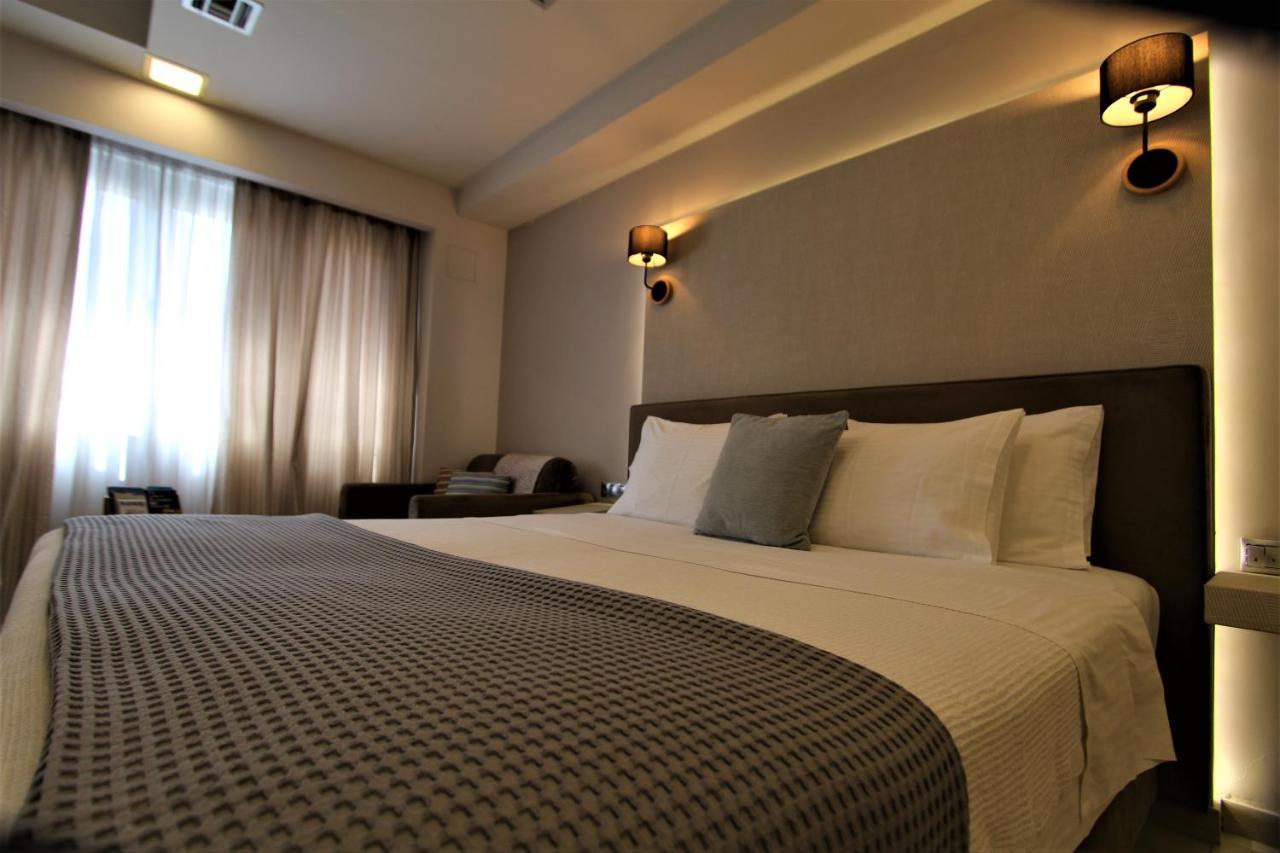 Aiolos Apartments Ermou 64 2Nd Floor Suites Atenas Exterior foto