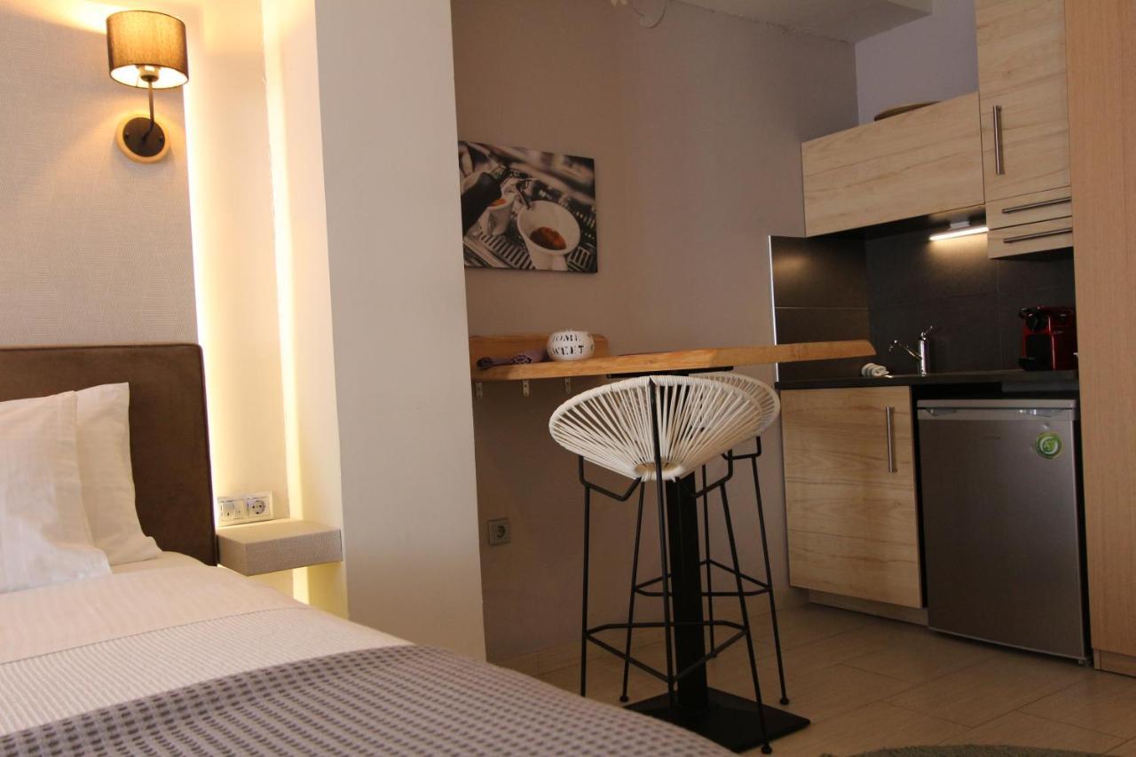 Aiolos Apartments Ermou 64 2Nd Floor Suites Atenas Exterior foto