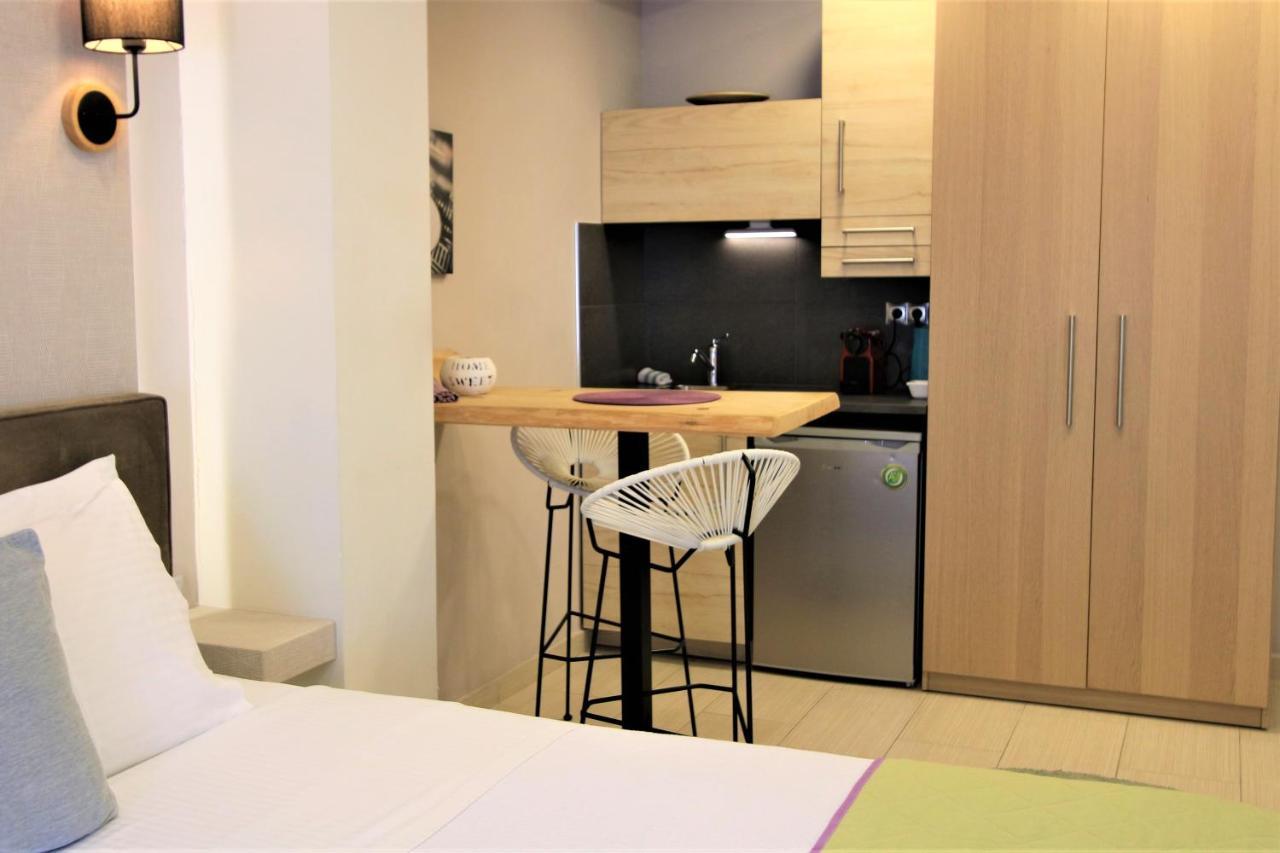 Aiolos Apartments Ermou 64 2Nd Floor Suites Atenas Exterior foto